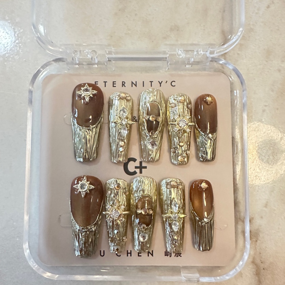 Gold Embellished Press on Nails